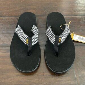NWT Teva Women’s Voya Flip Flop Sandal Bar Street White Stripes Design
